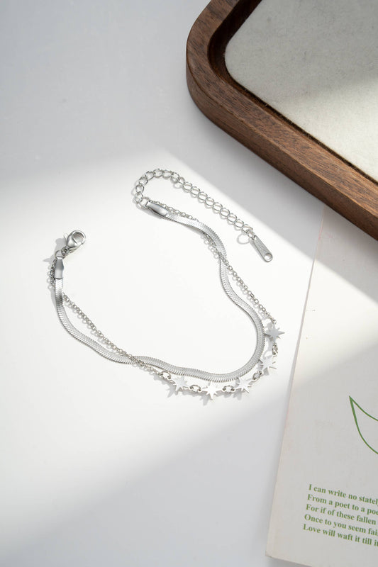 Bracelet Aurora – Celestial – Chaîne Lune & Étoile